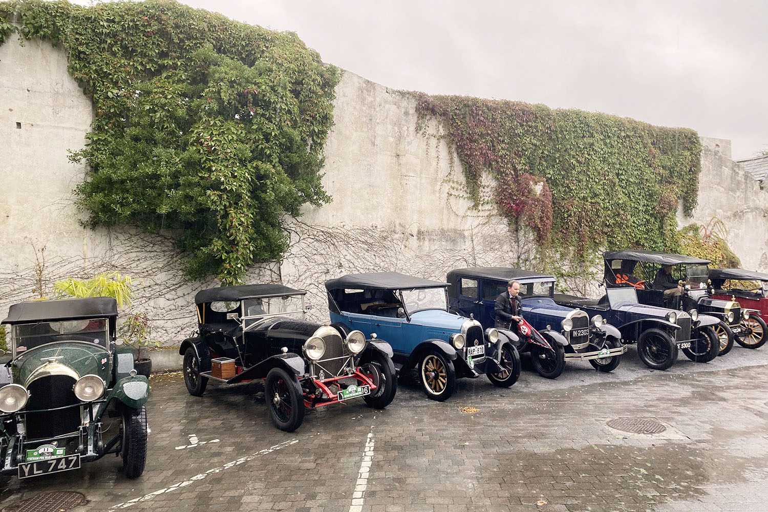 Home IRISH VETERAN & VINTAGE CAR CLUB